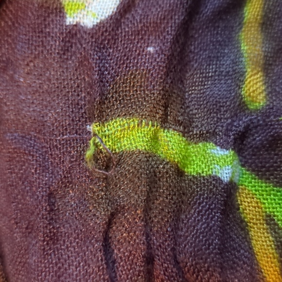 Lightweight patterned scarf wrap - Picture 8 of 8